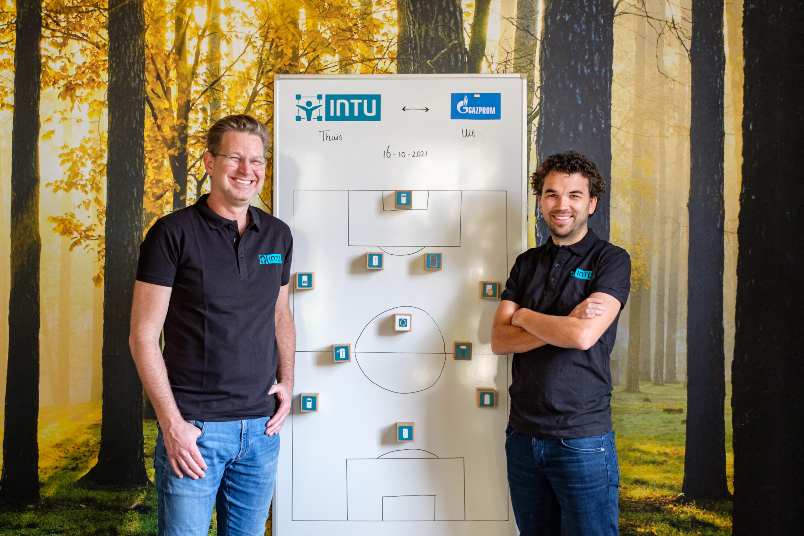 Warmtepomp naast muur